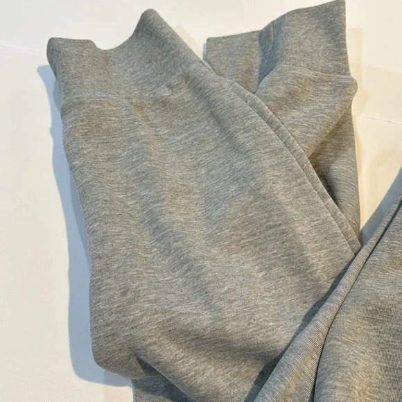 NEW Nike Tech Joggers Sweatpants & Joggers